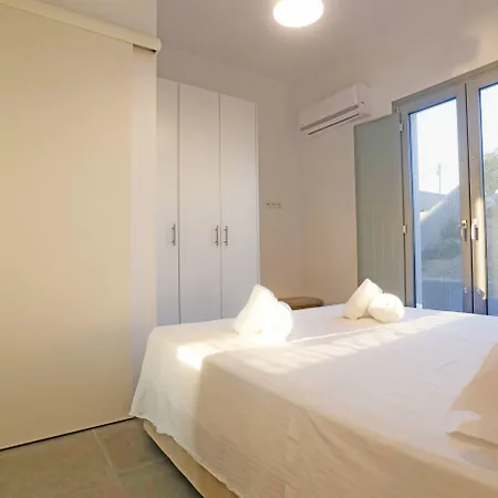 Nikoi Villa *
