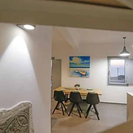 Nikoi Villa