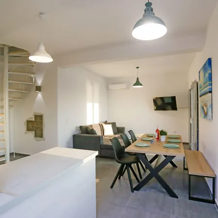 Nikoi Mykonos Town