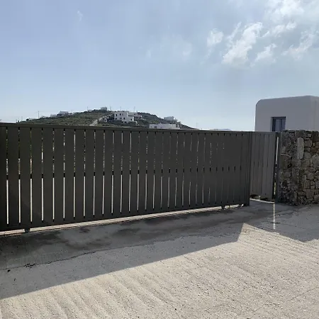 Nikoi וילה